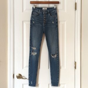 We The Free Sabrina Distressed Medium Wash High Rise Super Skinny Jeans 26
